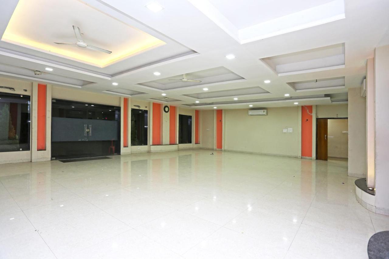 Oyo 14354 Amar Marriage Palace Hotel Dharmpura Luaran gambar