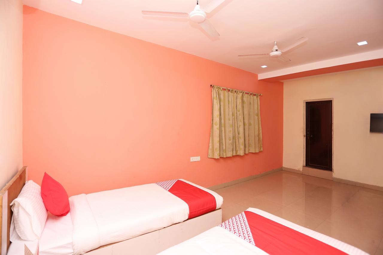 Oyo 14354 Amar Marriage Palace Hotel Dharmpura Luaran gambar