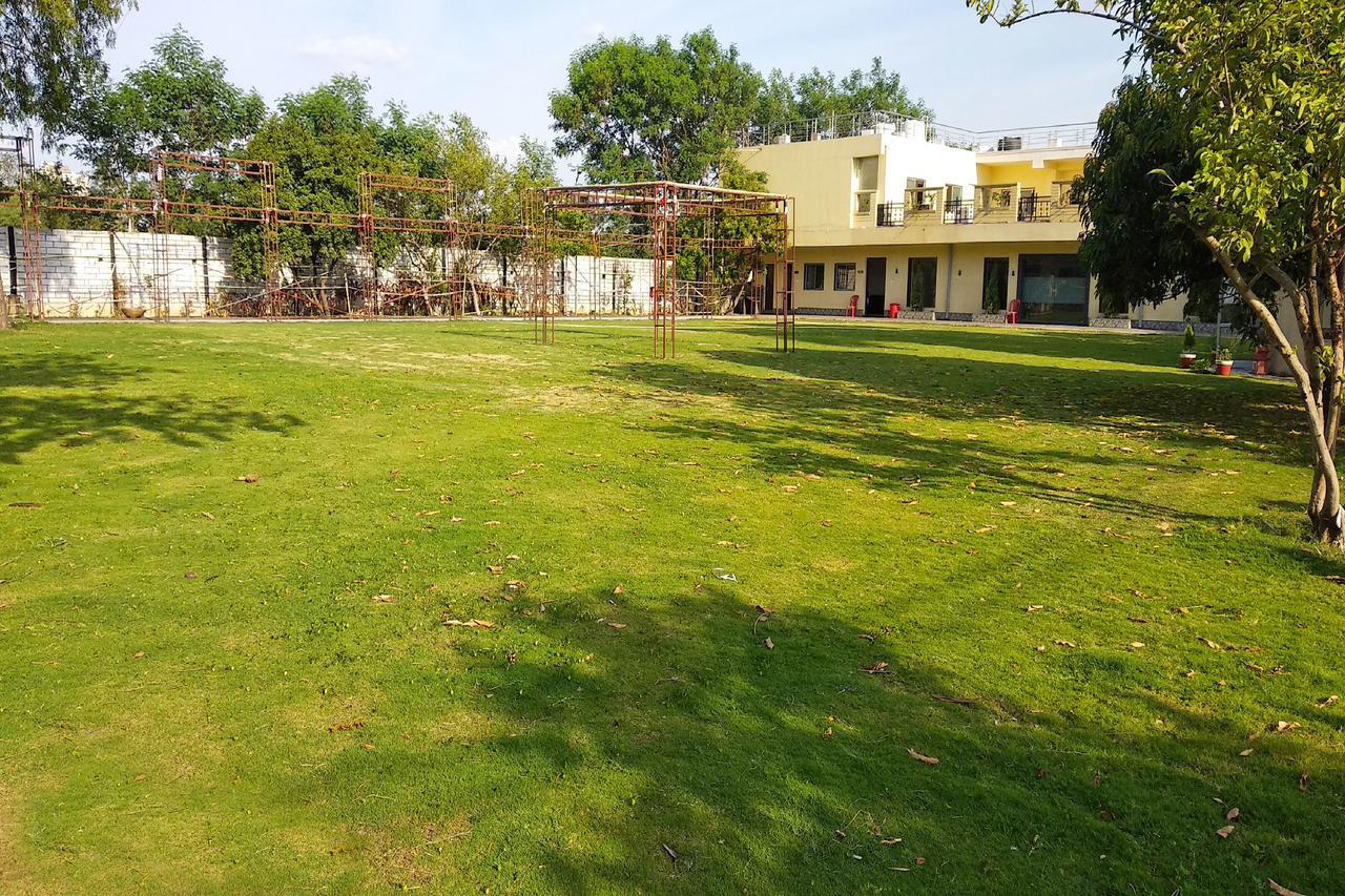 Oyo 14354 Amar Marriage Palace Hotel Dharmpura Luaran gambar