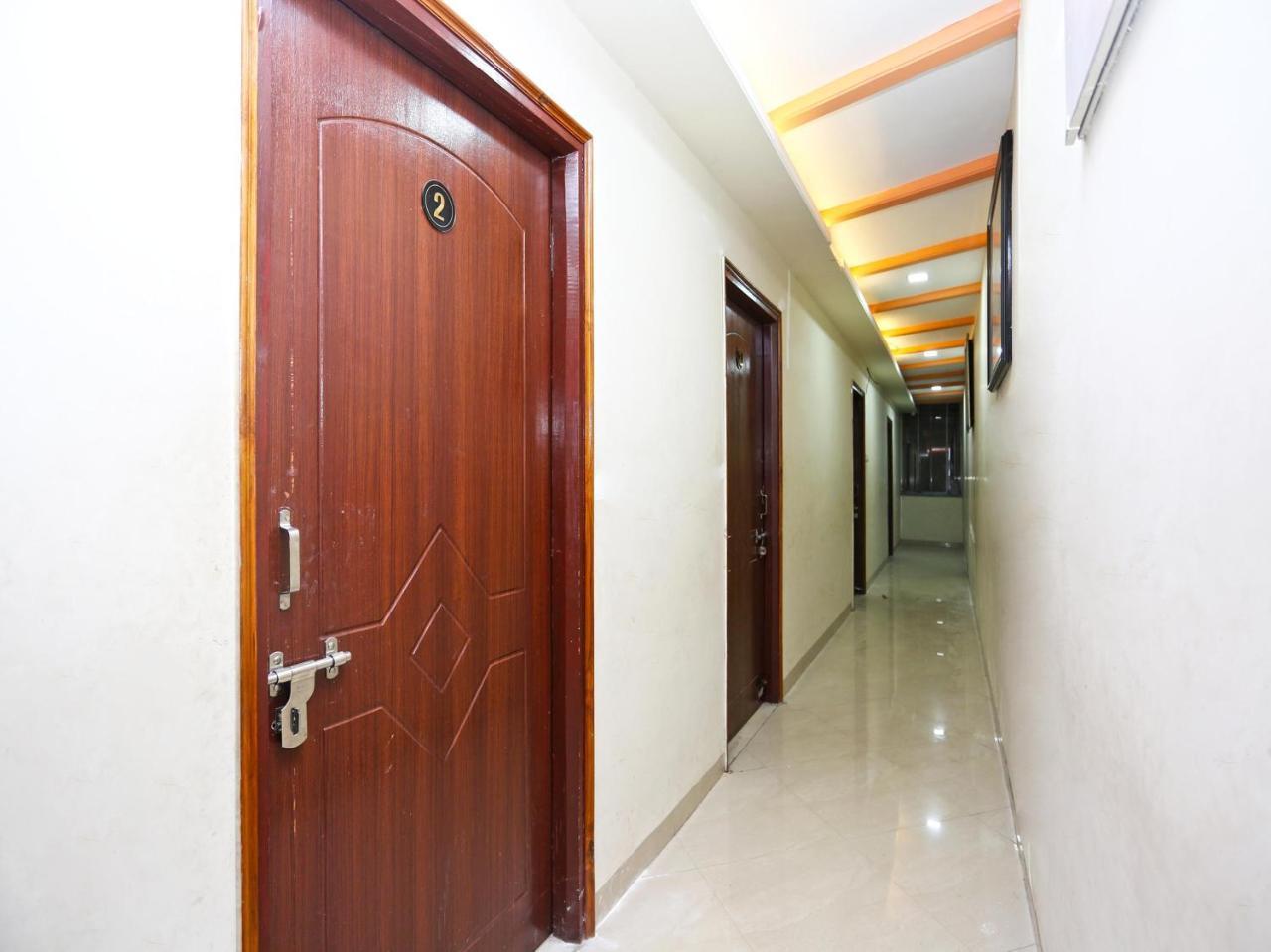 Oyo 14354 Amar Marriage Palace Hotel Dharmpura Luaran gambar